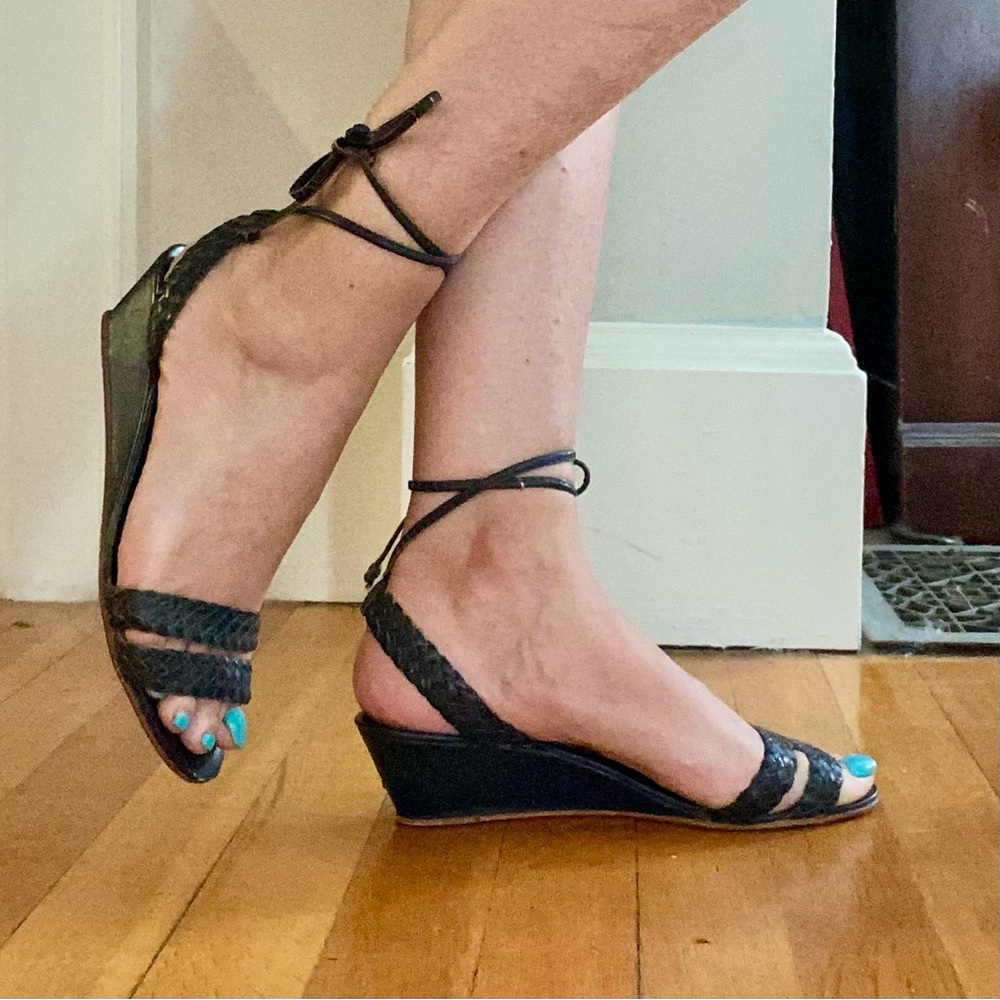 Vintage Felipe Ankle Tie Sandals Size 8 Navy Blue